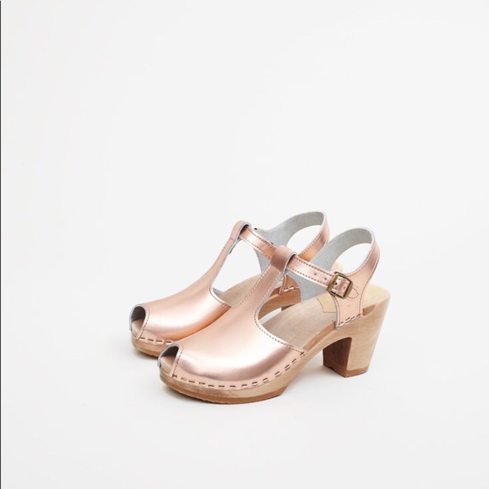 No.6 Caitlin T Strap Peep Toe Clog in Rose Gold.
